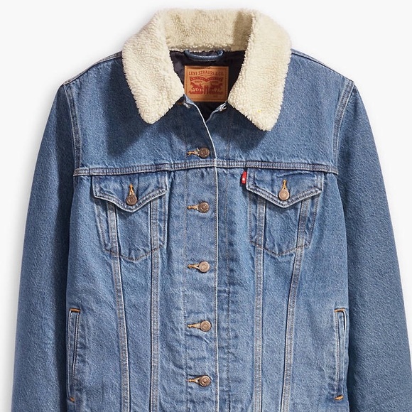 Levi's Jackets & Blazers - NWT Levi’s Sherpa Denim Trucker Jacket